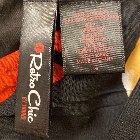 Torrid Retro Chic Tropical Parrot Midi Pinup Girl Dress - Picture 3 of 6